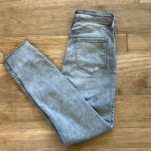 Old Navy Rockstar Super Skinny High Rise 360° Stretch Jeans
